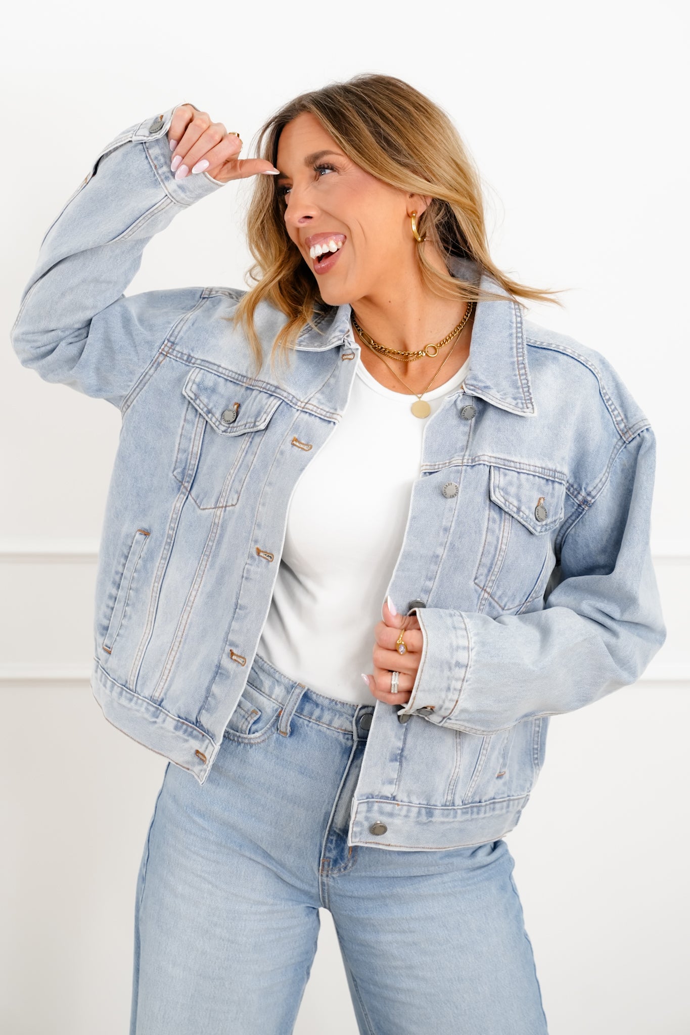 Medium Wash Long Sleeve Button Down Jacket with Patch Tiger Print