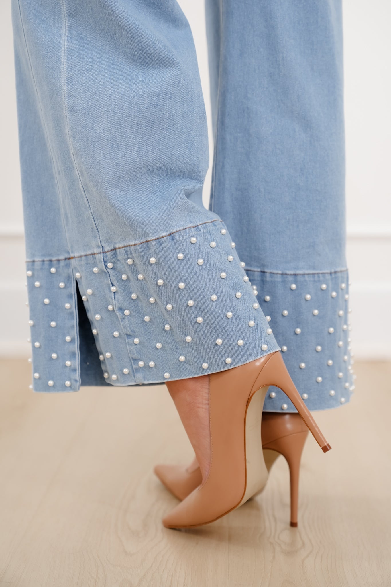 Light Wash Denim Jeans With Pearl Detail
