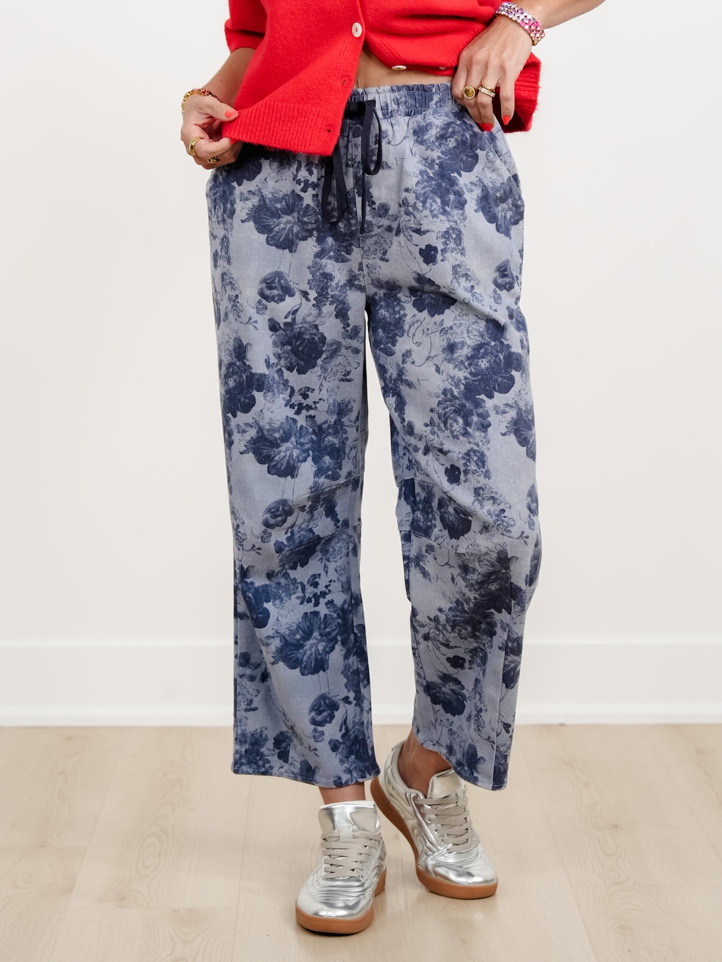 Floral Print Elastic Waist Barrel Pants
