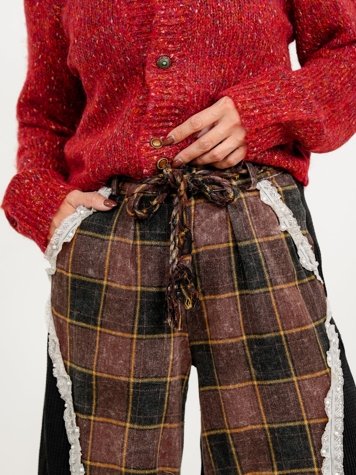 POL Checkered Elastic Waist Pants with Thermal Contrast