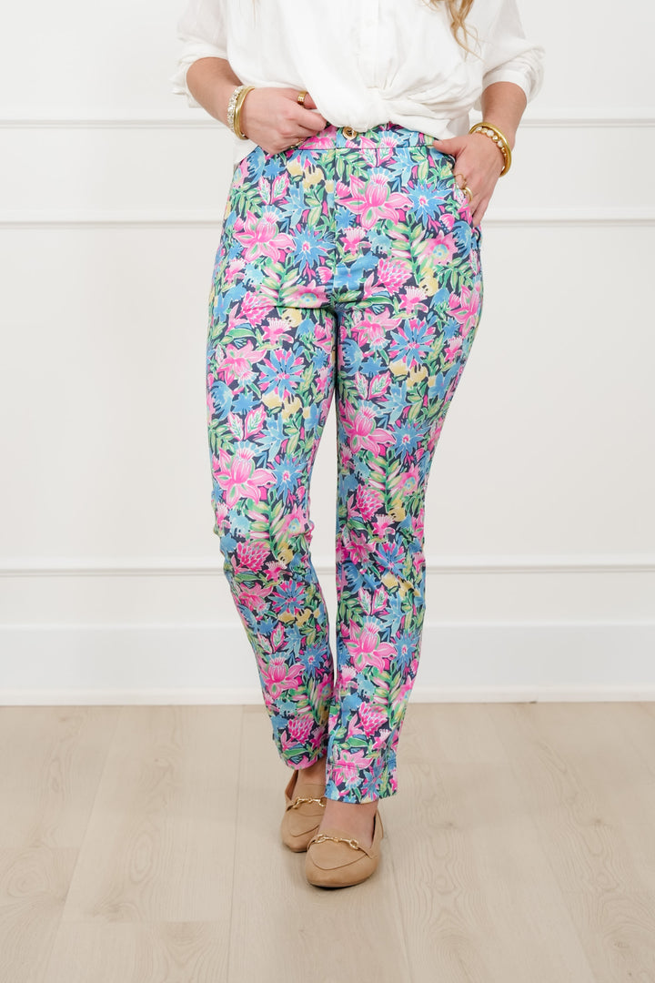 Plus/Reg Floral Print Pants with Side Zipper Pockets
