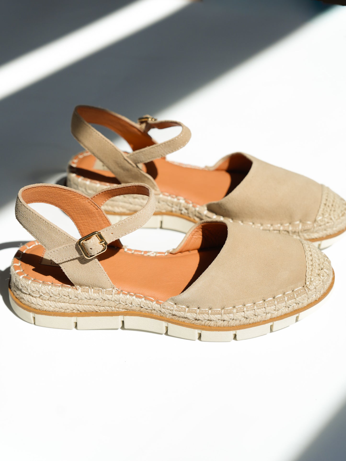MIA Closed Toe Sandal with Adjustable Strap - Freckled Poppy