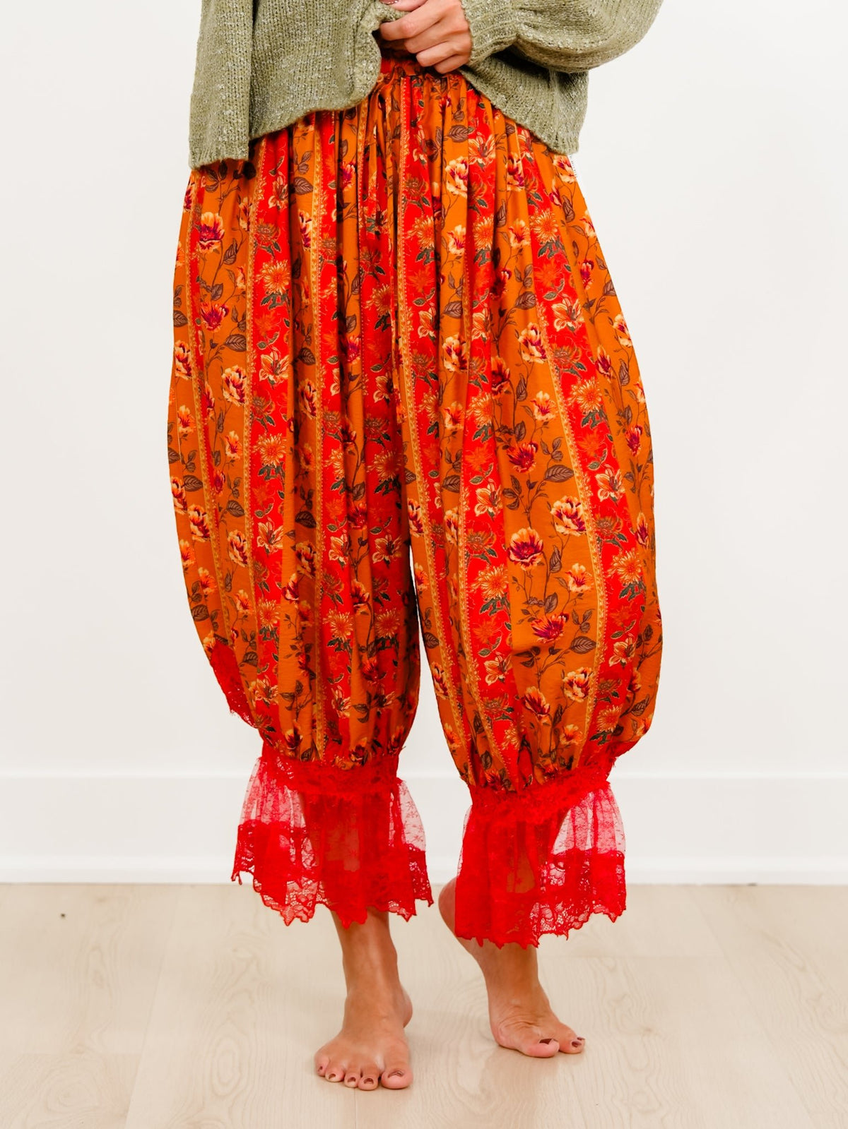 Plus/Reg Floral Elastic Waist Pants with Ruffle Trim - Freckled Poppy