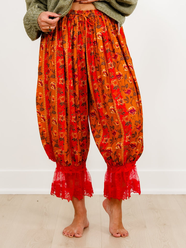 Plus/Reg Floral Elastic Waist Pants with Ruffle Trim - Freckled Poppy
