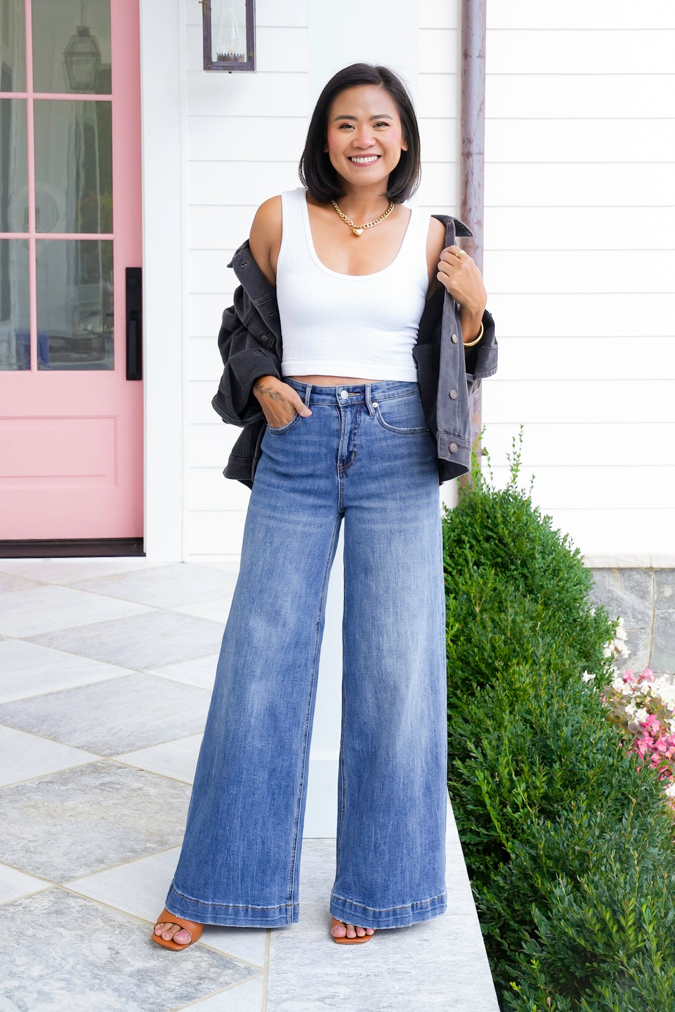 Seamless Finely Ribbed Reversible V/Scoop Neck Crop Tank Top