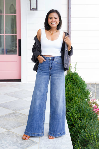 Seamless Finely Ribbed Reversible V/Scoop Neck Crop Tank Top