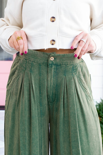 Green Loose Fit Wide Ruched Leg Pants