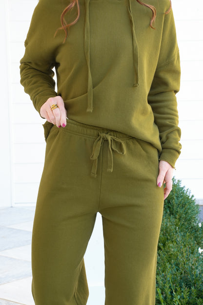 Elastic Waist Wide-Leg Fleece Sweatpants