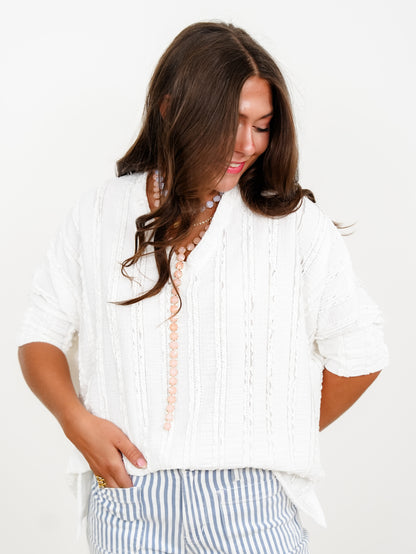 Plus/Reg Lace Short Sleeve V-Neck Top