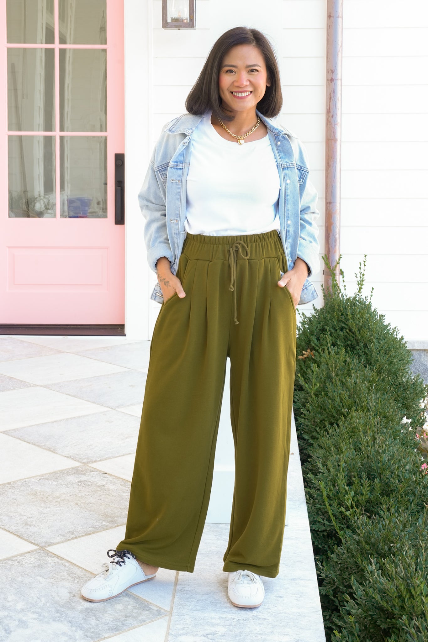 Elastic Waist Wide Leg Sweatpants
