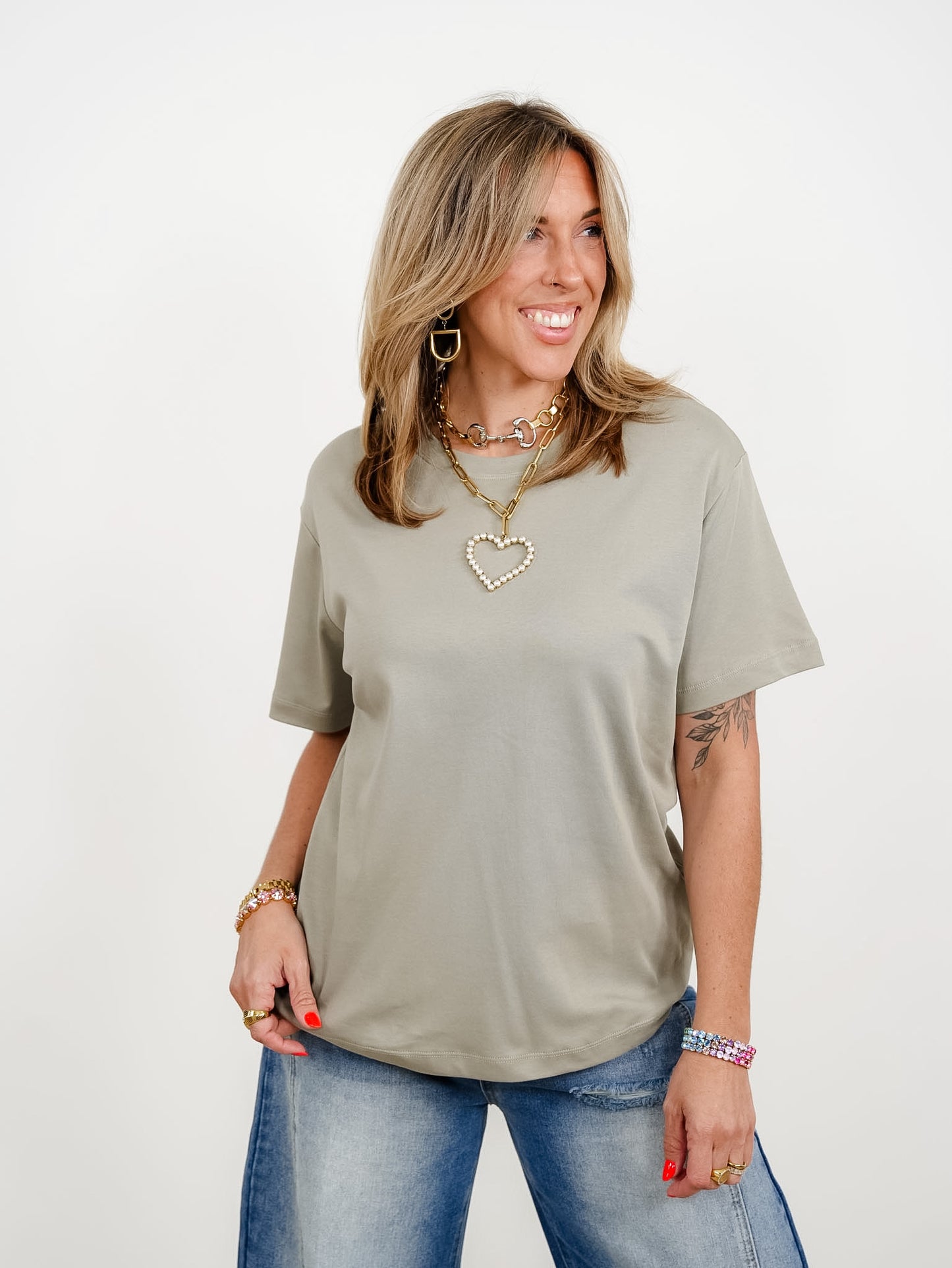 Solid Color Round Neck Short Sleeve Knit Top