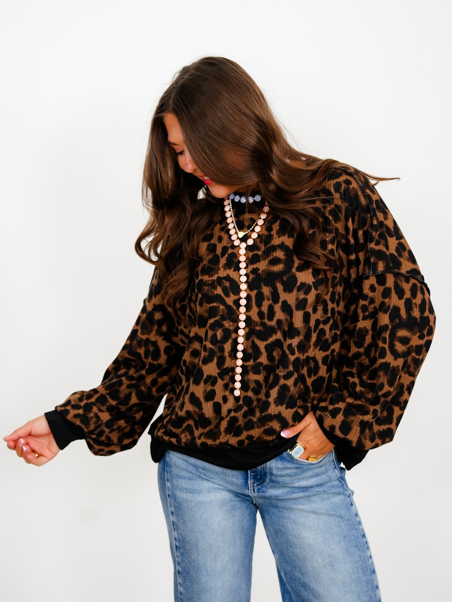 Plus/Reg Ribbed Knit Leopard Print Long Sleeve Pullover Top
