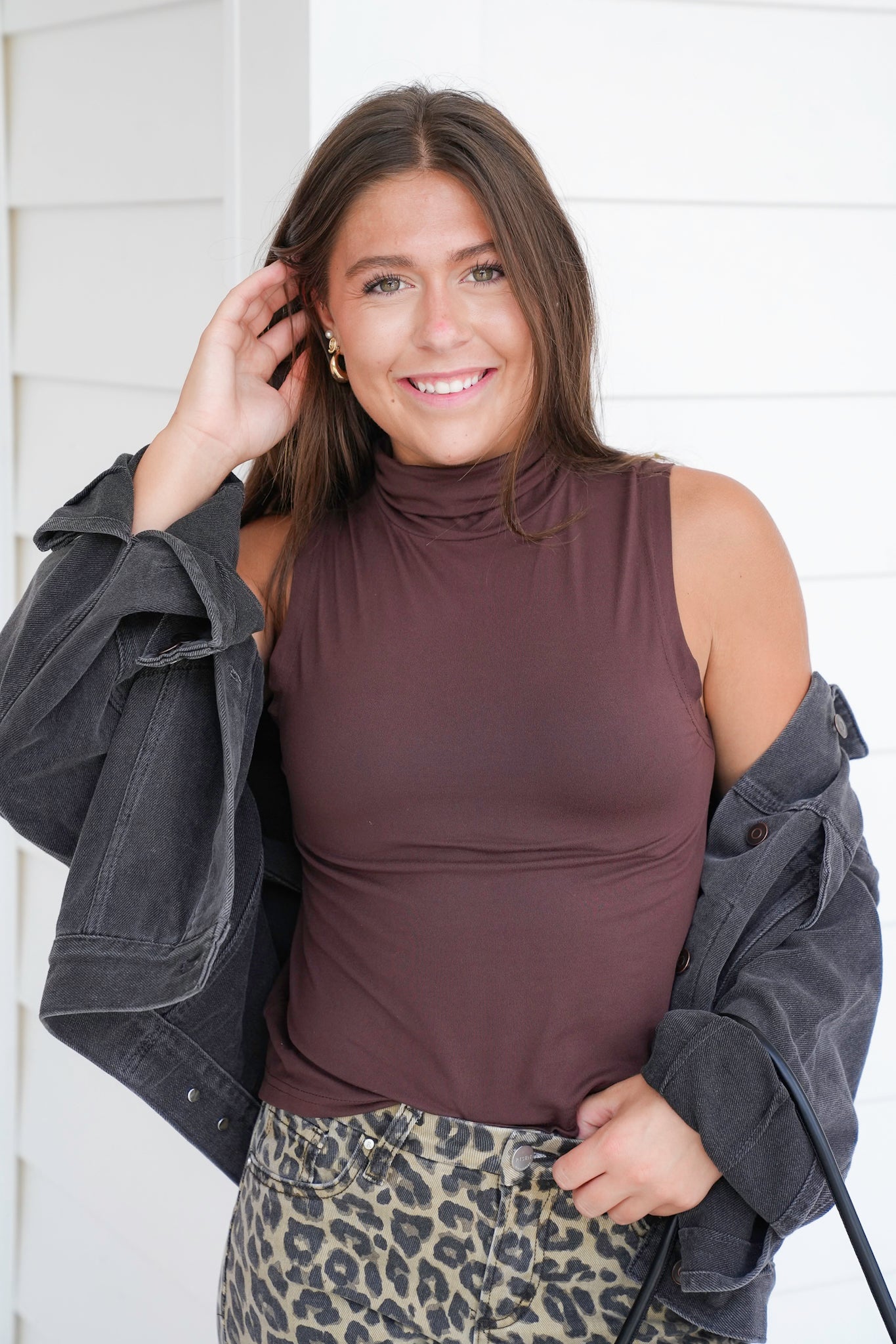 Sleeveless Turtle Neck Top