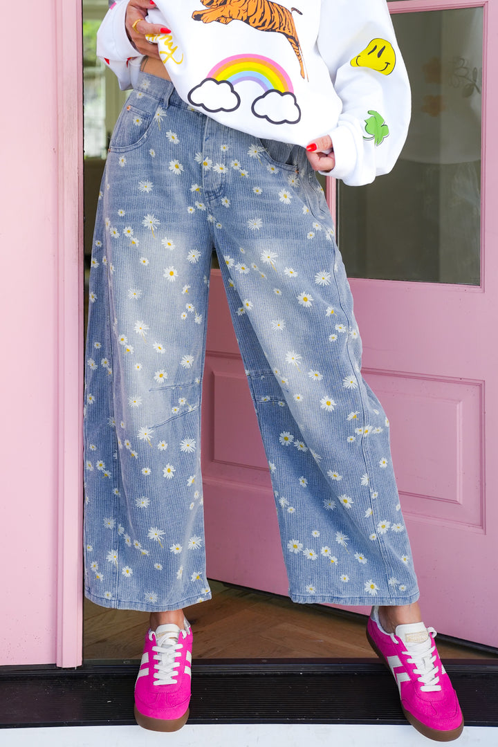 Plus/Reg Daisy Print Relax Fit Barrel Jeans