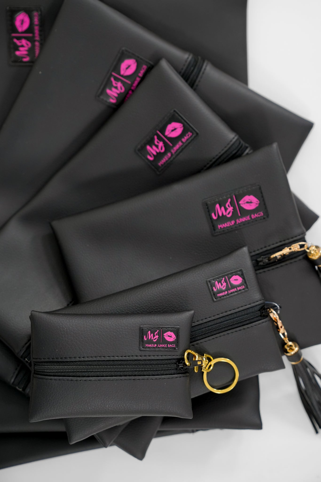 Makeup Junkie Bags Bella Onyx