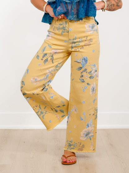 Plus/Reg Floral Print High Waist Straight Leg Pants