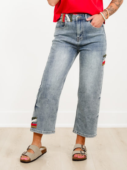 Light Wash Straight Leg Jeans with Belt Loop Detail
