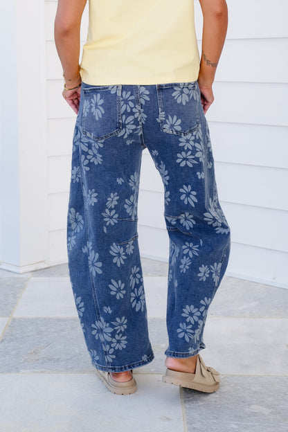 Floral Print Relax Fit Barrel Jeans