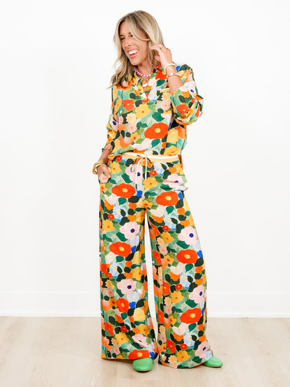 Plus/Reg Floral Print Long Sleeve Button Down Top
