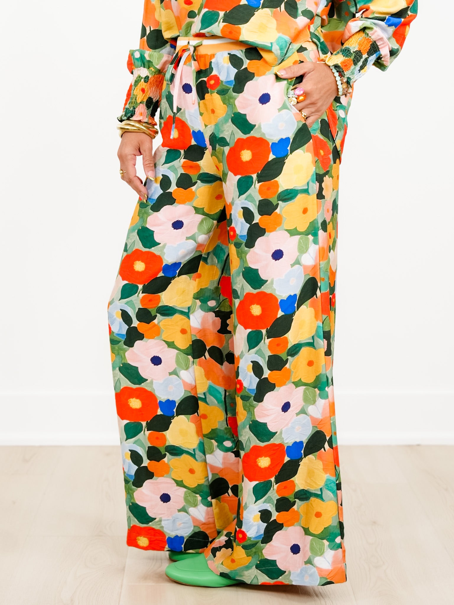 Plus/Reg Floral Print Drawstring Wide Leg Pants - Freckled Poppy