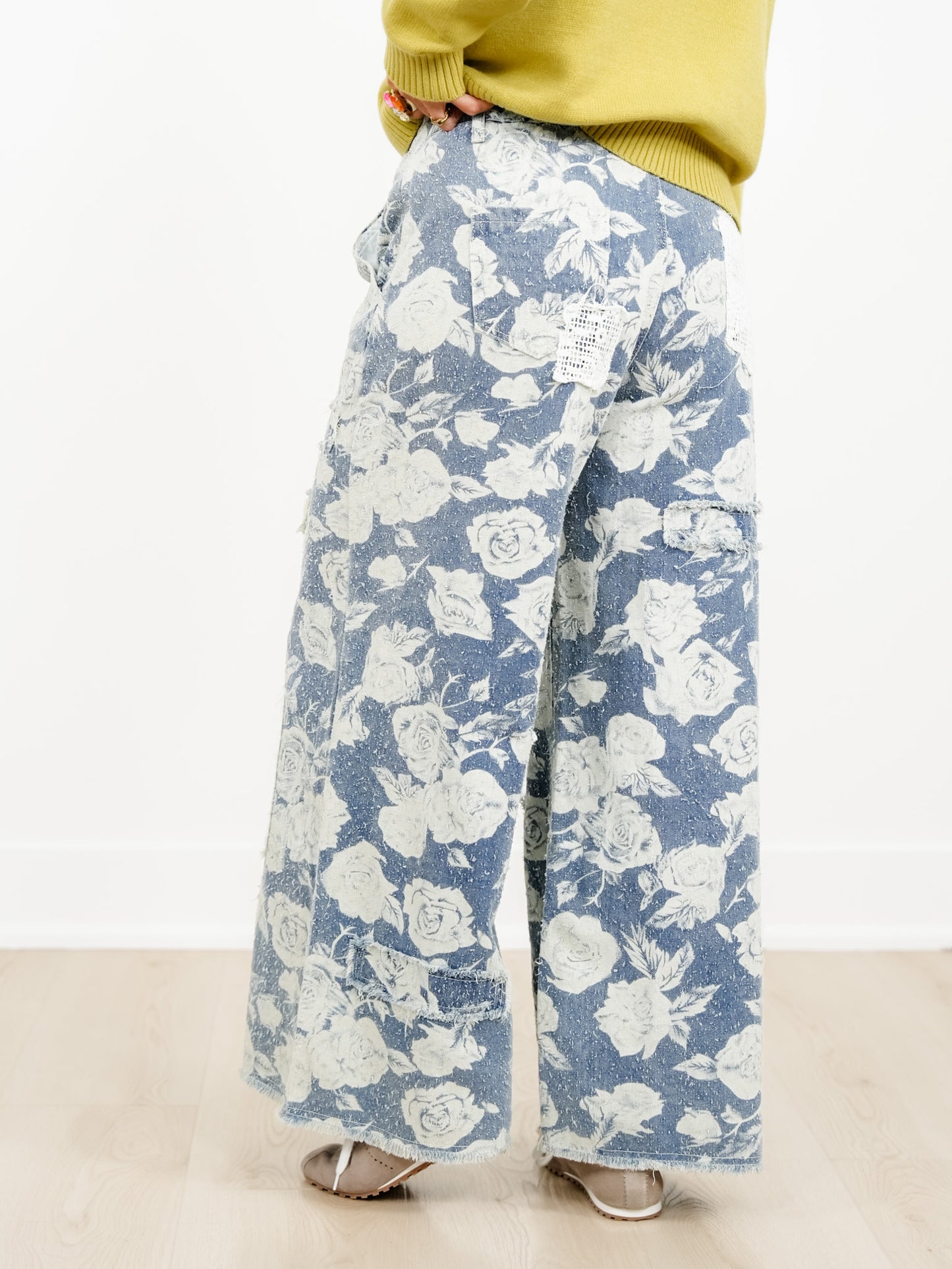POL Rose Print High Waist Wide Leg Jeans