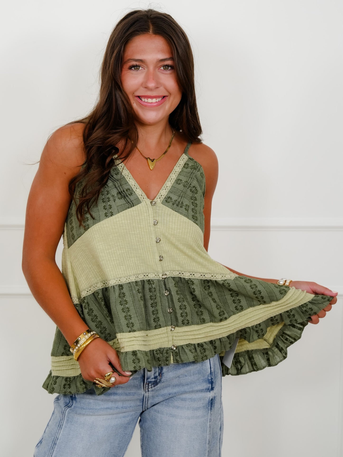 POL Sage Sleeveless V-Neck Button Down Top