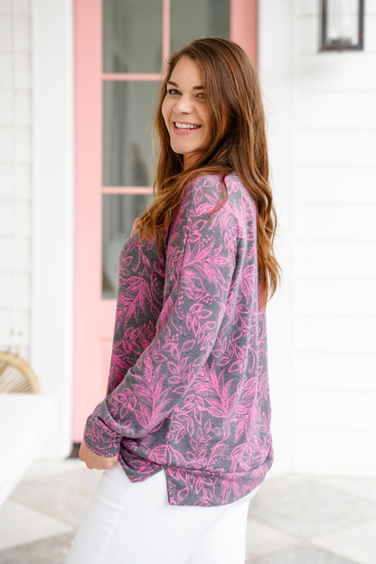 Plus/Reg Floral Print Long Sleeve Round Neck Top