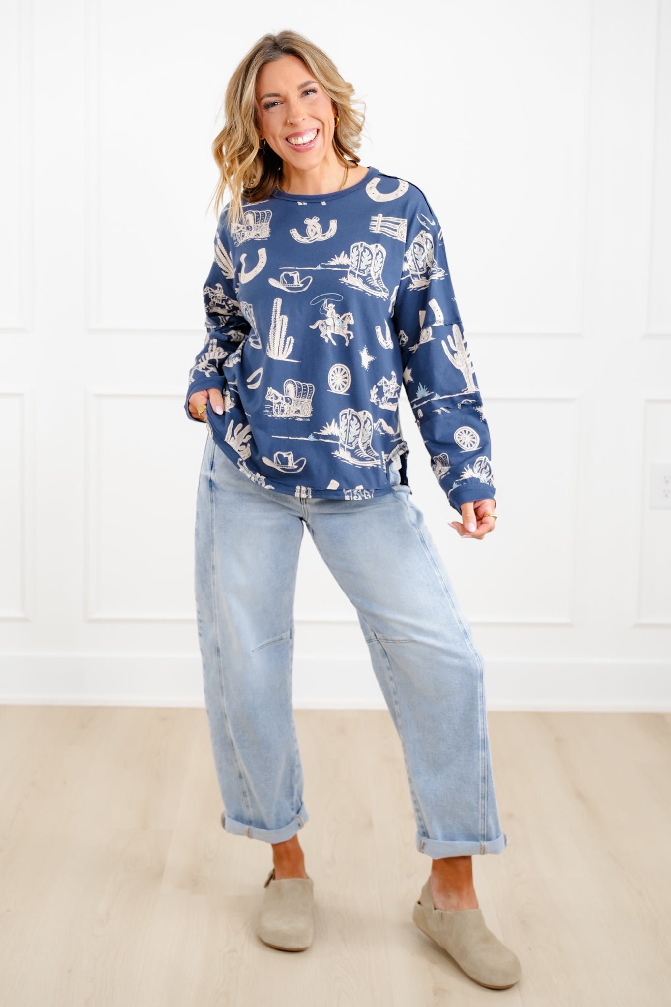 Western Print Long Sleeve Round Neck Top