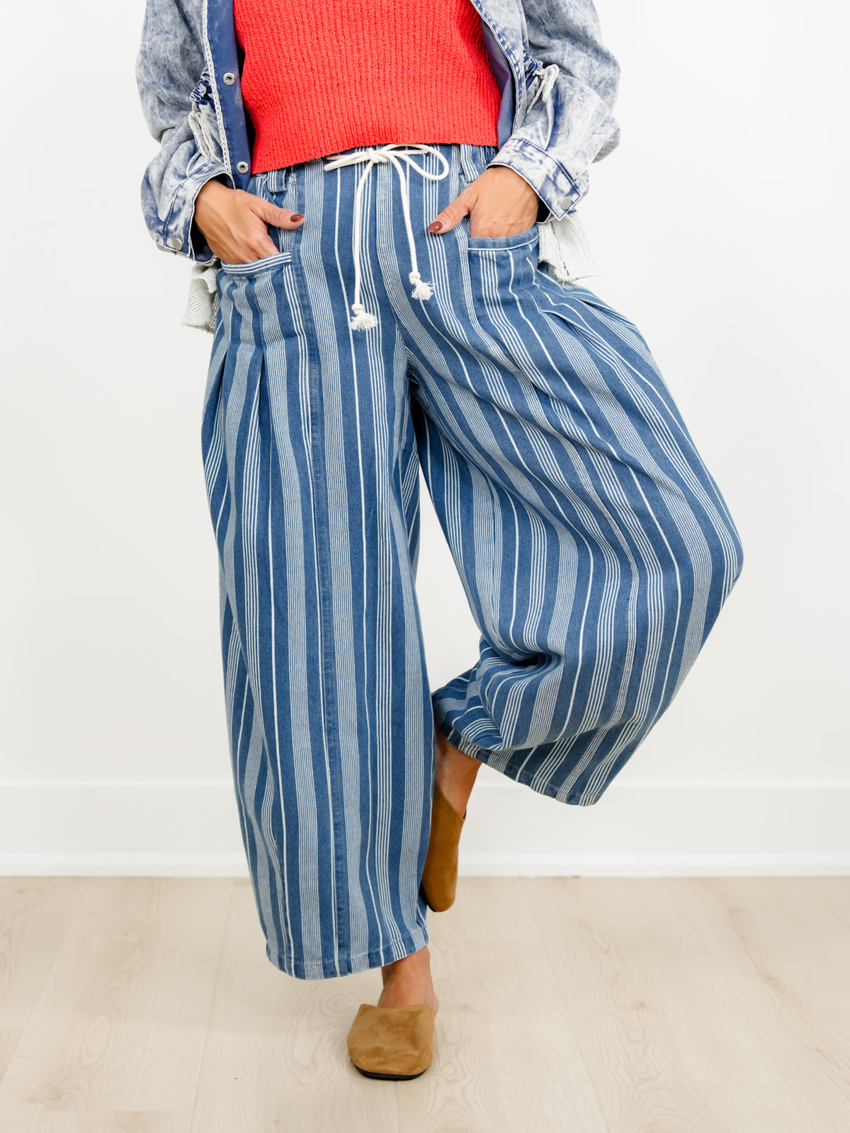 Plus/Reg Washed Striped Drawstring Barrel Leg Pants