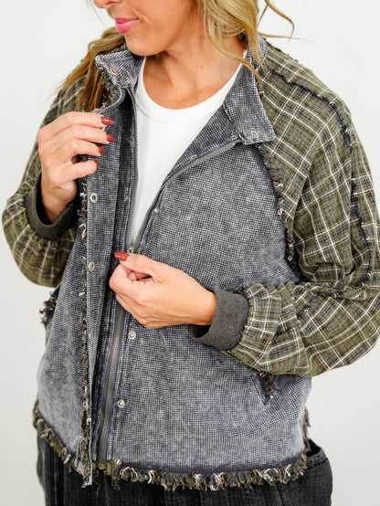 POL Thermal and Plaid Long Sleeve Snap Close Jacket
