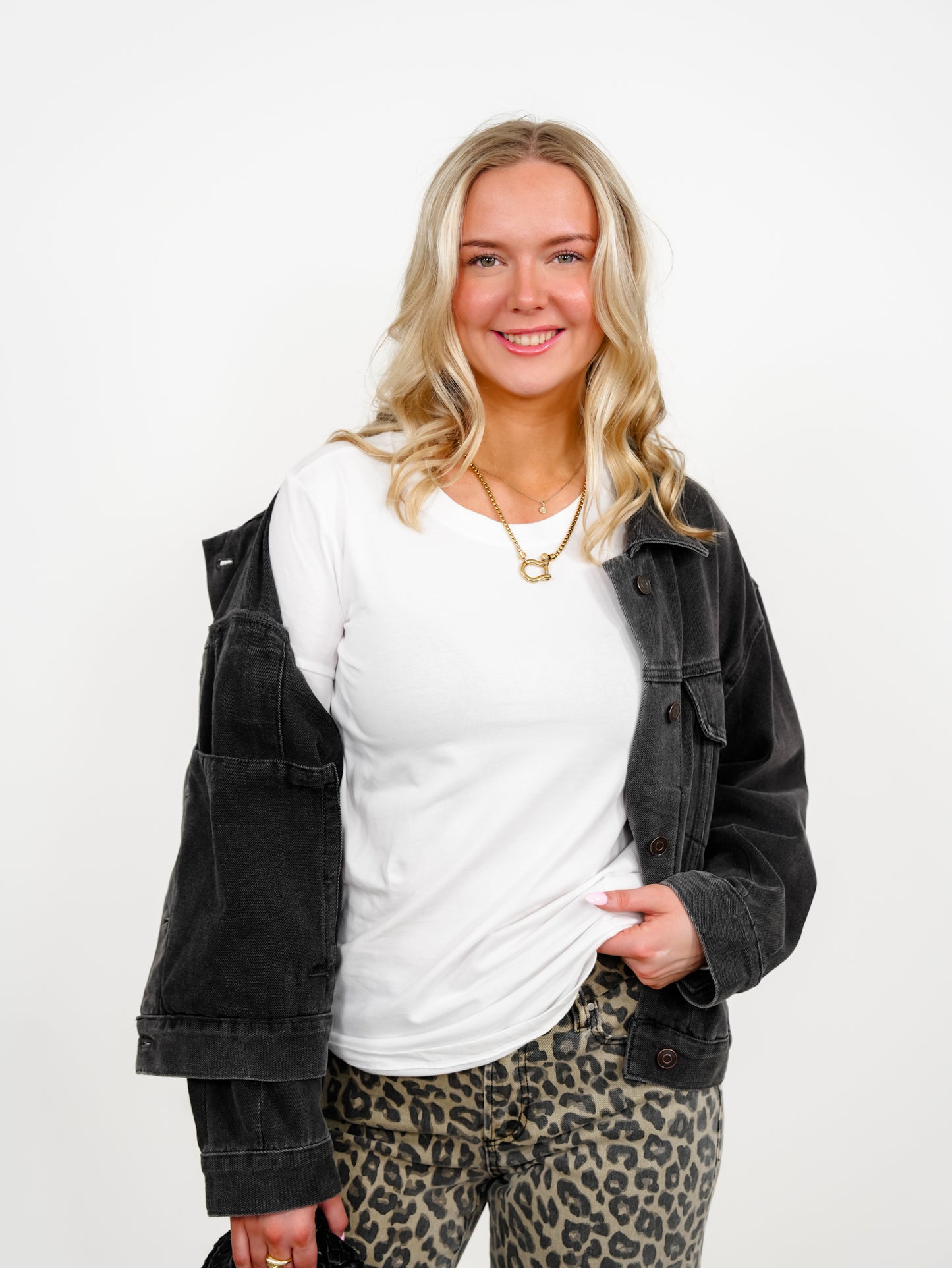 Door Buster! Plus/Reg Zenana Cotton Crew Neck Long Sleeve Tee Shirt
