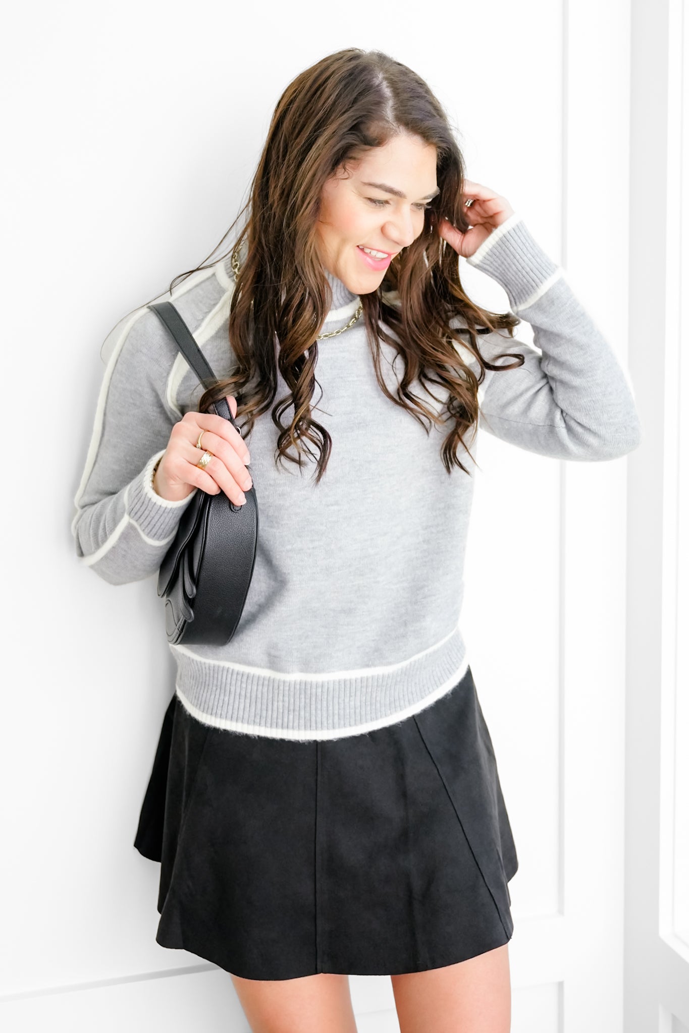 Long Sleeve Pullover Sweater with Contrast Trim