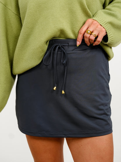 Plus/Reg Charcoal Elastic Waist Skort
