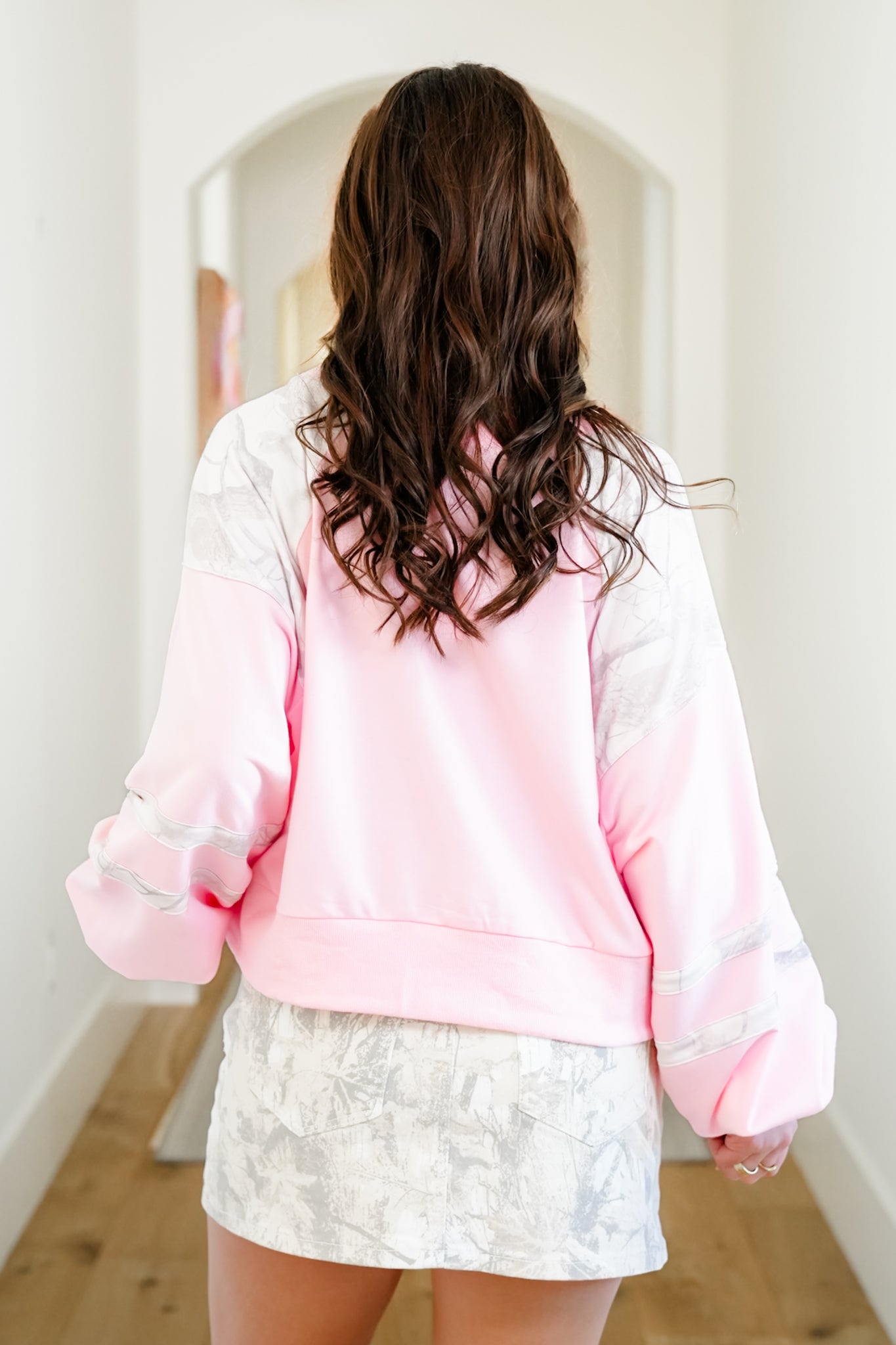 Plus/Reg Long Sleeve Pullover Sweatshirt with Camo Accents