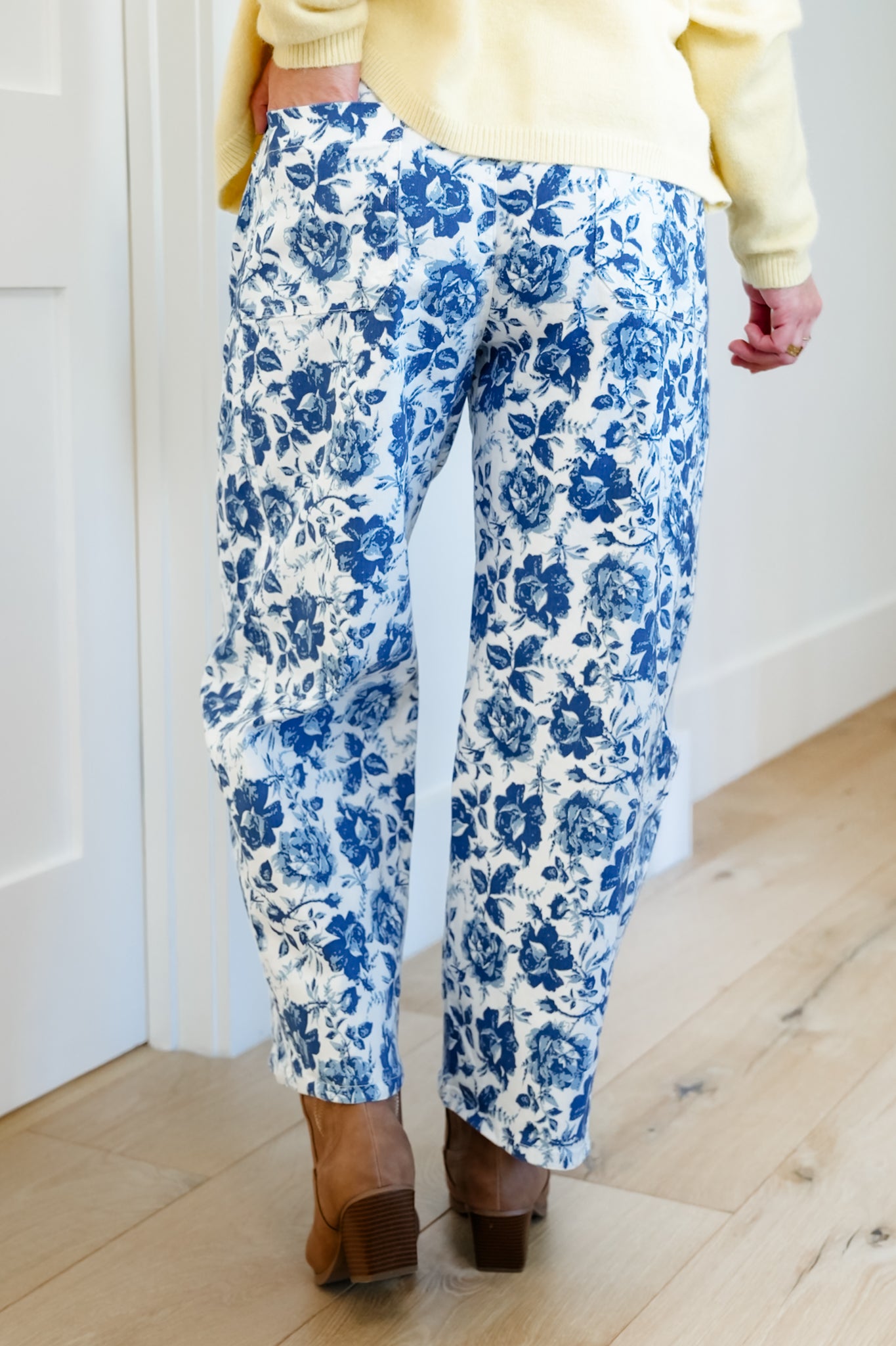 Blue Rose Print Twill Barrel Pants