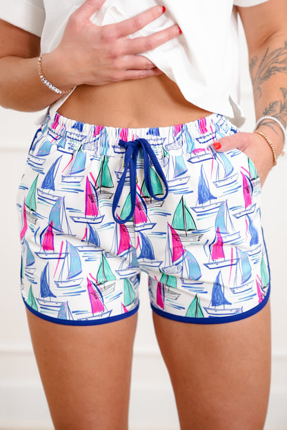 Plus/Reg Sailboat Print Elastic Waist Shorts