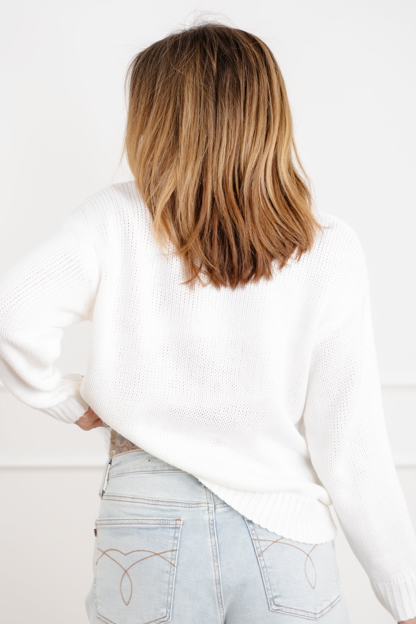 White Long Sleeve "USA" Pullover Knit Sweater