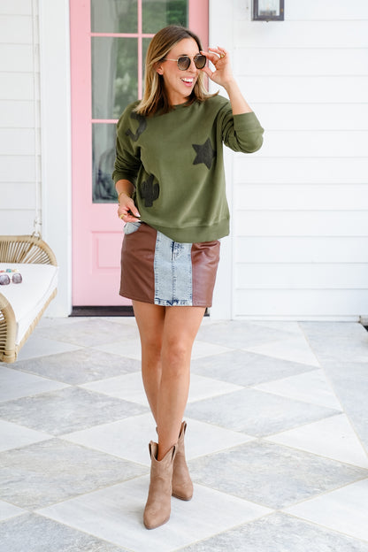 Long Sleeve Pullover Sweatshirt with Western Patch Detail