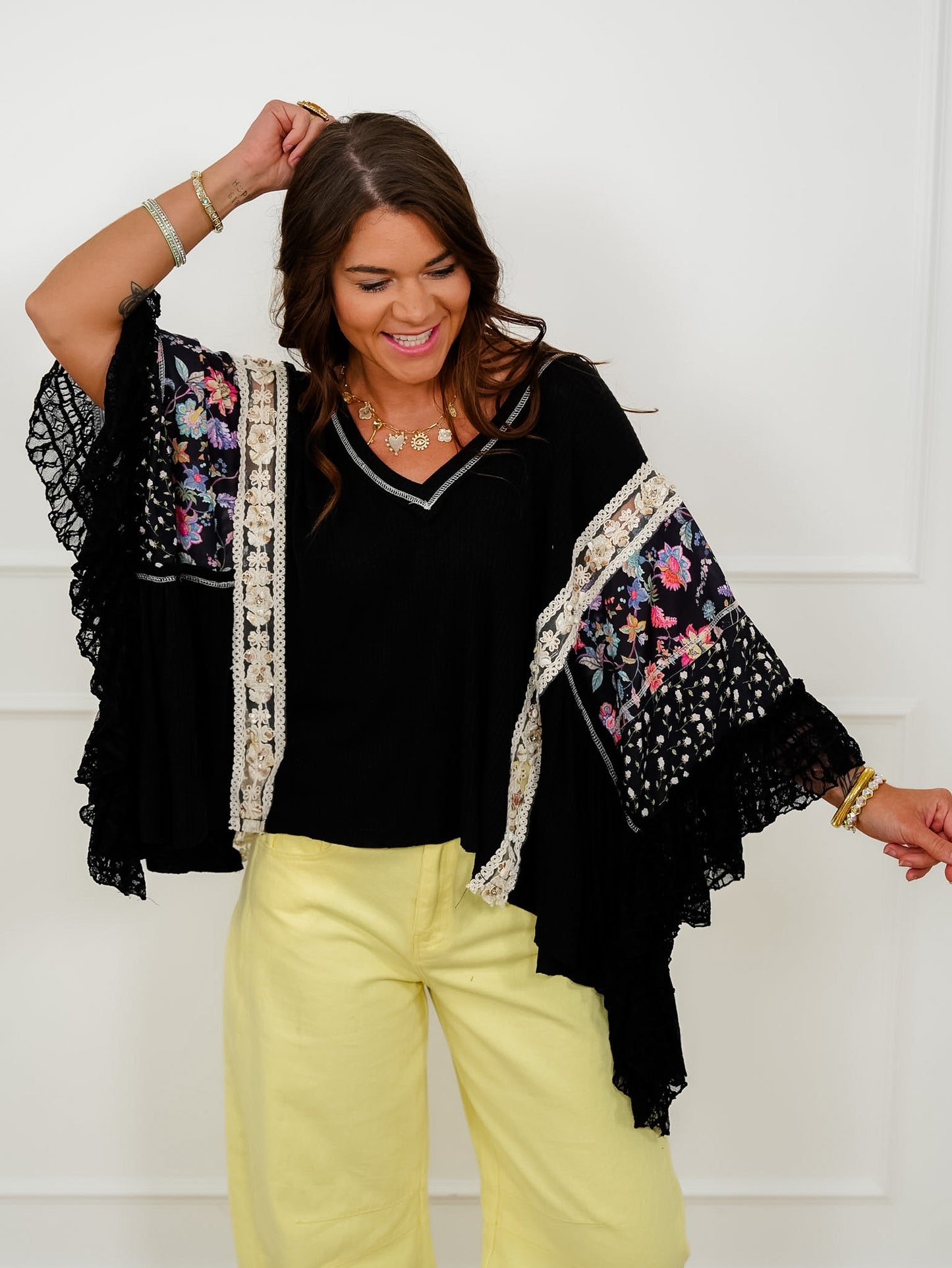 POL Ribbed V Neck Kimono Top with Floral Print