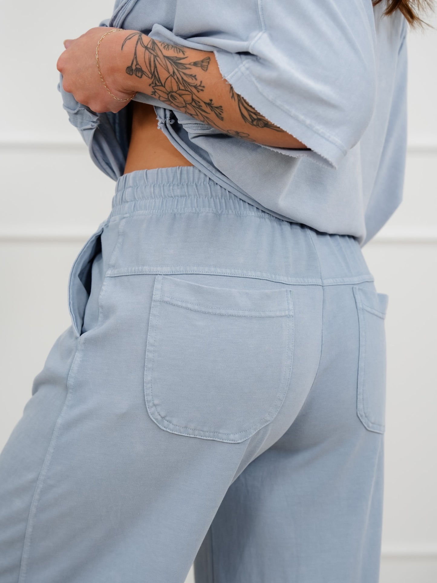Mineral Washed Knit Elastic Waist Barrel Pants