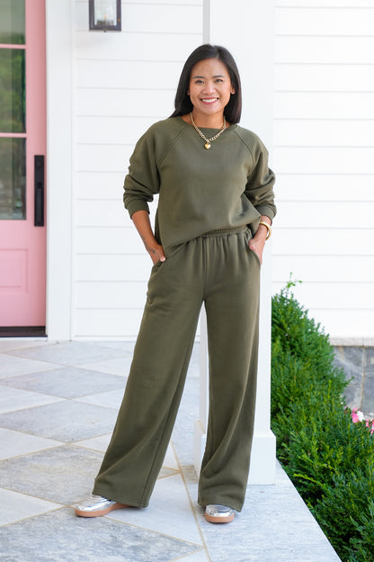 Restock! Door Buster! Zenana Fleece Raglan Sleeve Pullover and Sweatpants Set