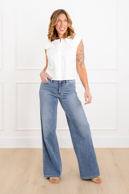 White Sleeveless Button Down Blouse with Peter Pan Collar