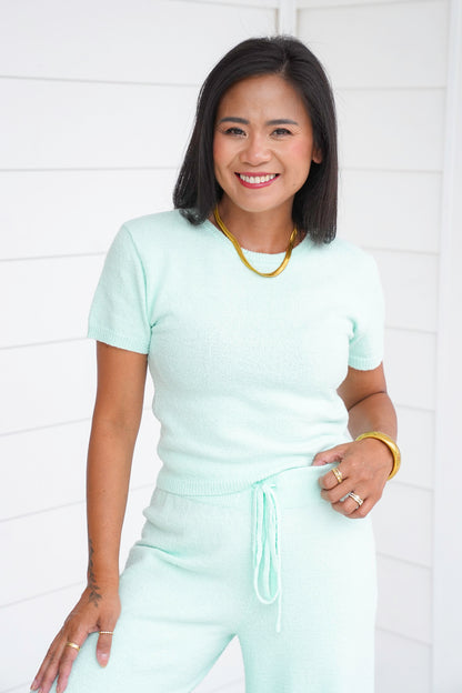 Round Neck Short Sleeve Cropped Sweater Top