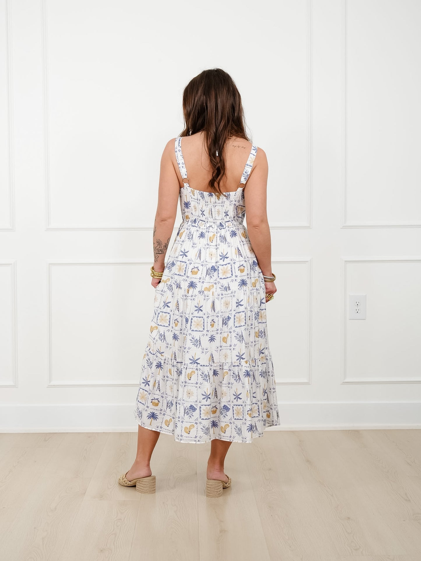 Plus/Reg Tropical Print Sleeveless Tiered Midi Dress