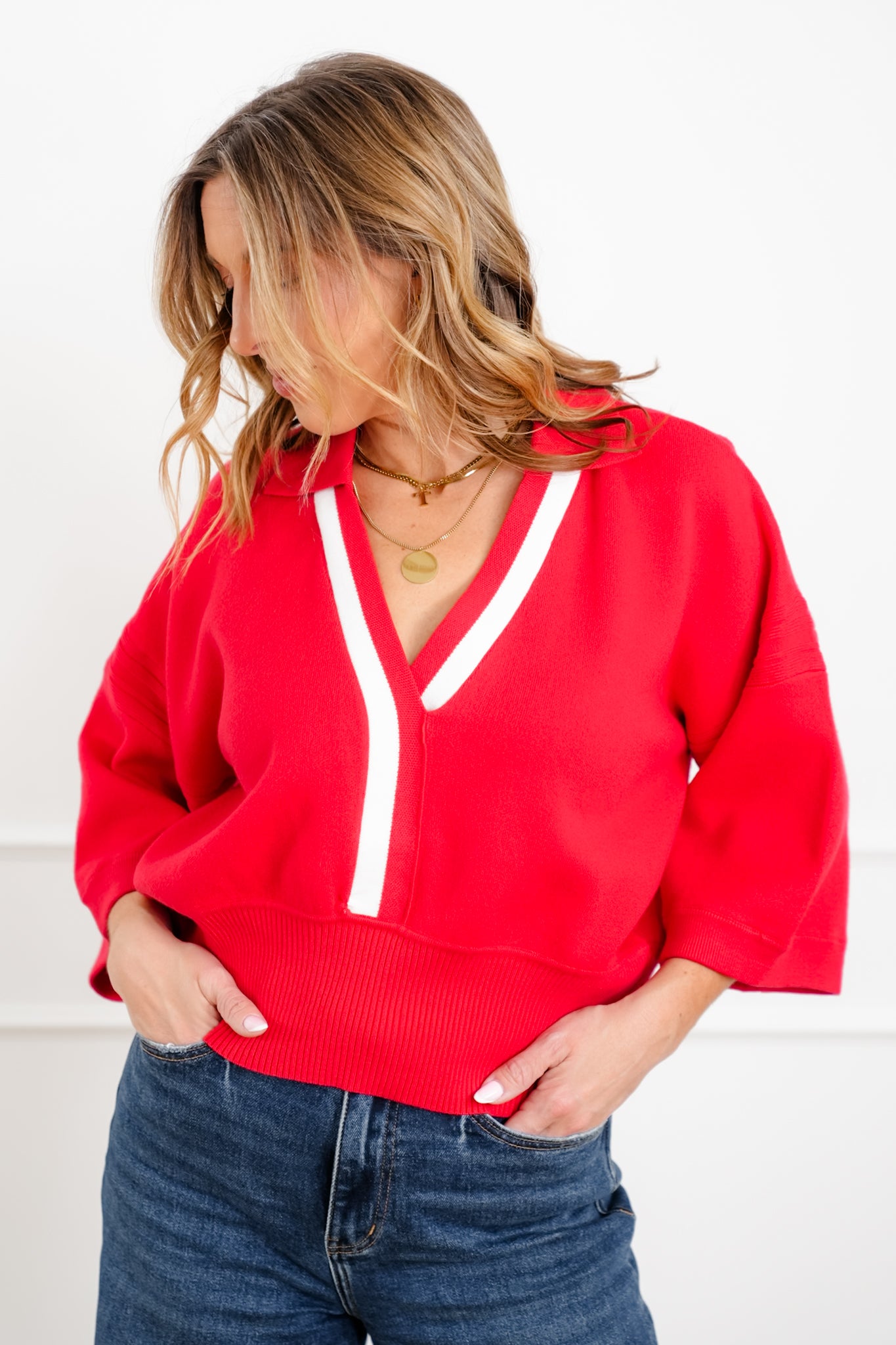 Plus/Reg 3/4 Sleeves Cropped Top with V Neck