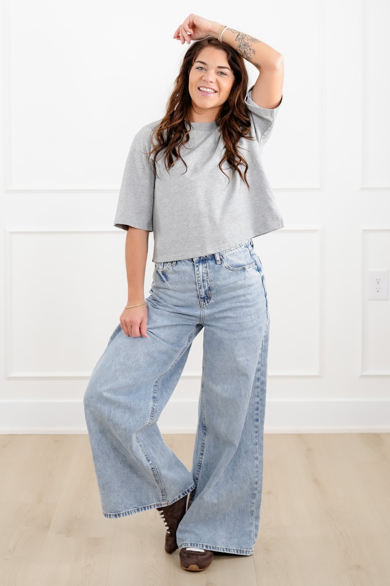 Plus/Reg The Marlow Nico Threads Solid Short Sleeve Crew Neck Top