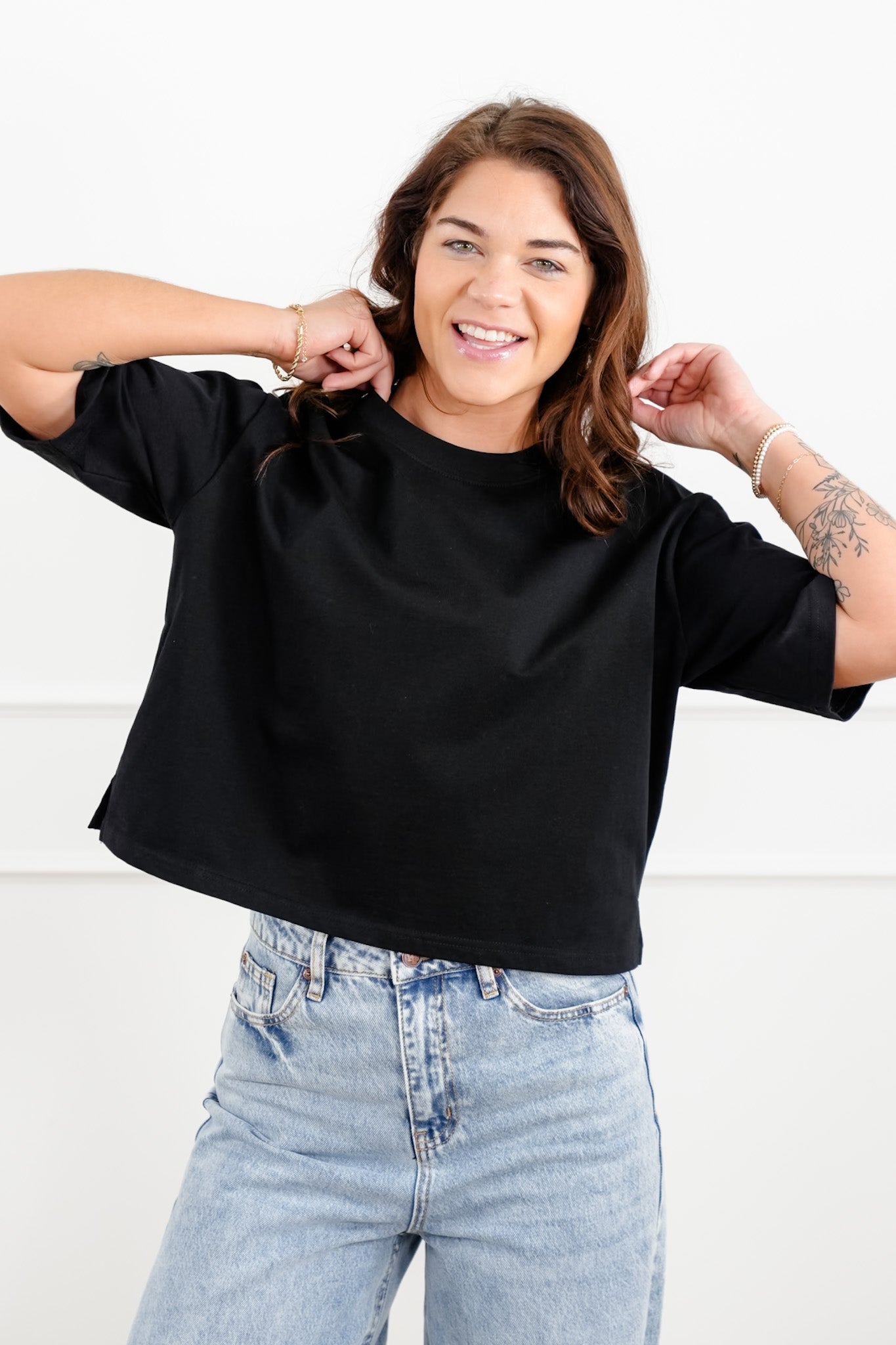 Plus/Reg The Marlow Nico Threads Solid Short Sleeve Crew Neck Top