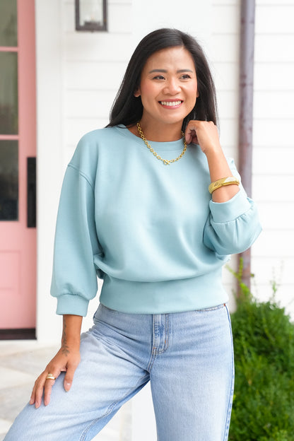 Door Buster! Solid 3/4 Sleeve Cropped Sweatshirt