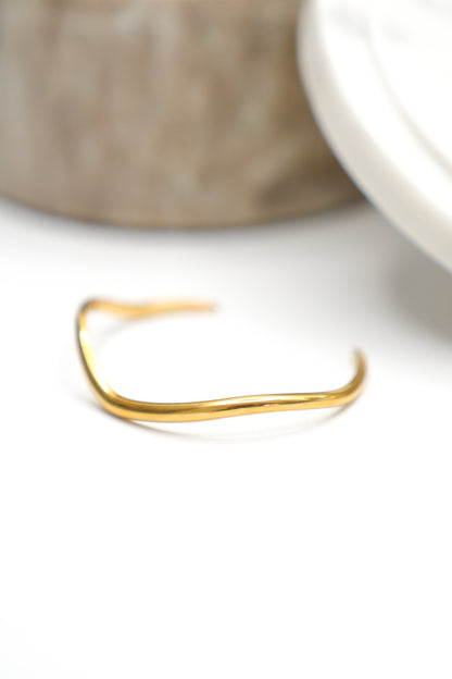 Salty Cali Wave Bangle