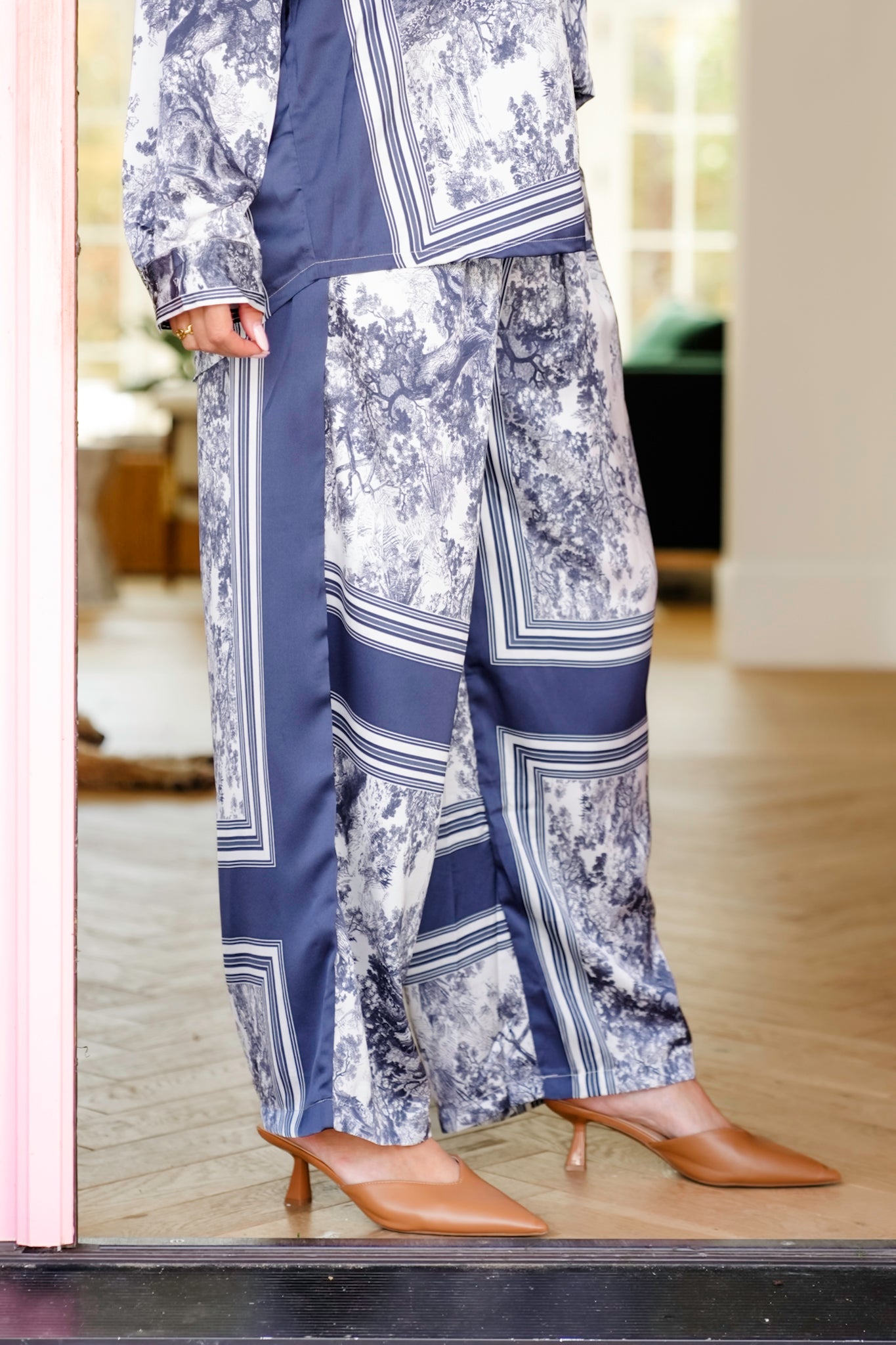 POL Floral Print Elastic Waist Relaxed Fit Pants